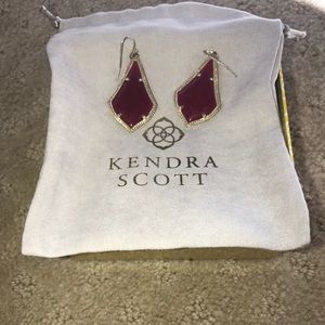 ❤️Kendra Scott Maroon Jade Alex Earrings❤️